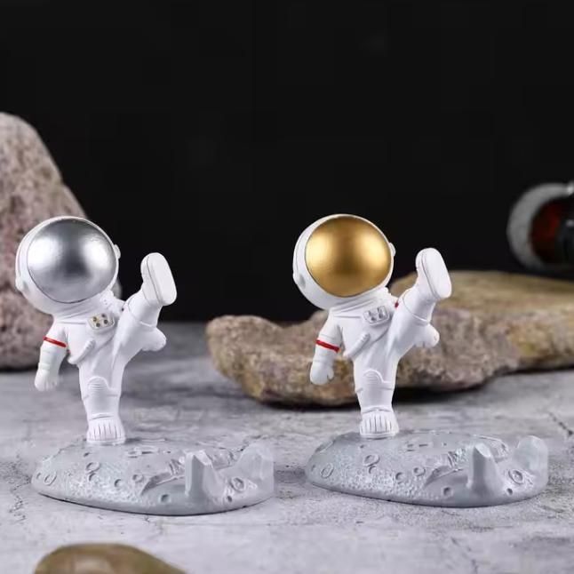 Space Dock - Astronauts Mobile Phone Stand Holder