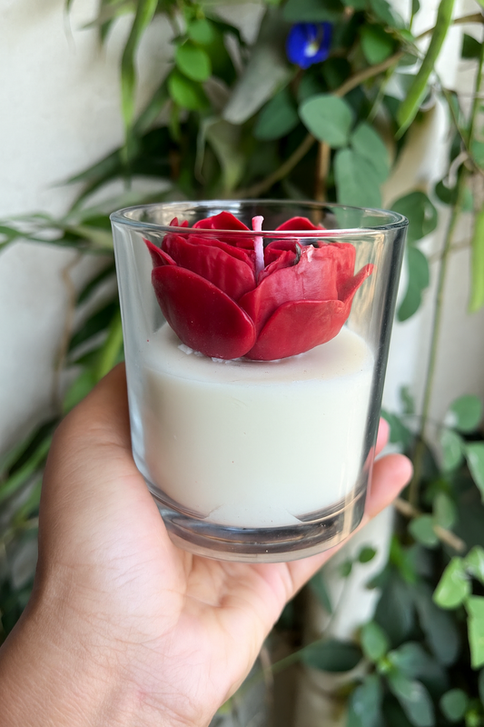 Glass Jar Daisy Candle | Floating Scented Soy Wax with Cotton Wick