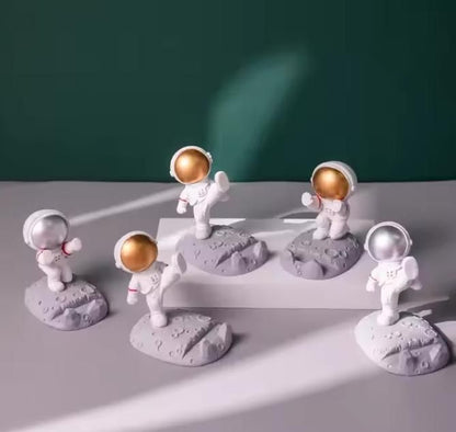 Space Dock - Astronauts Mobile Phone Stand Holder
