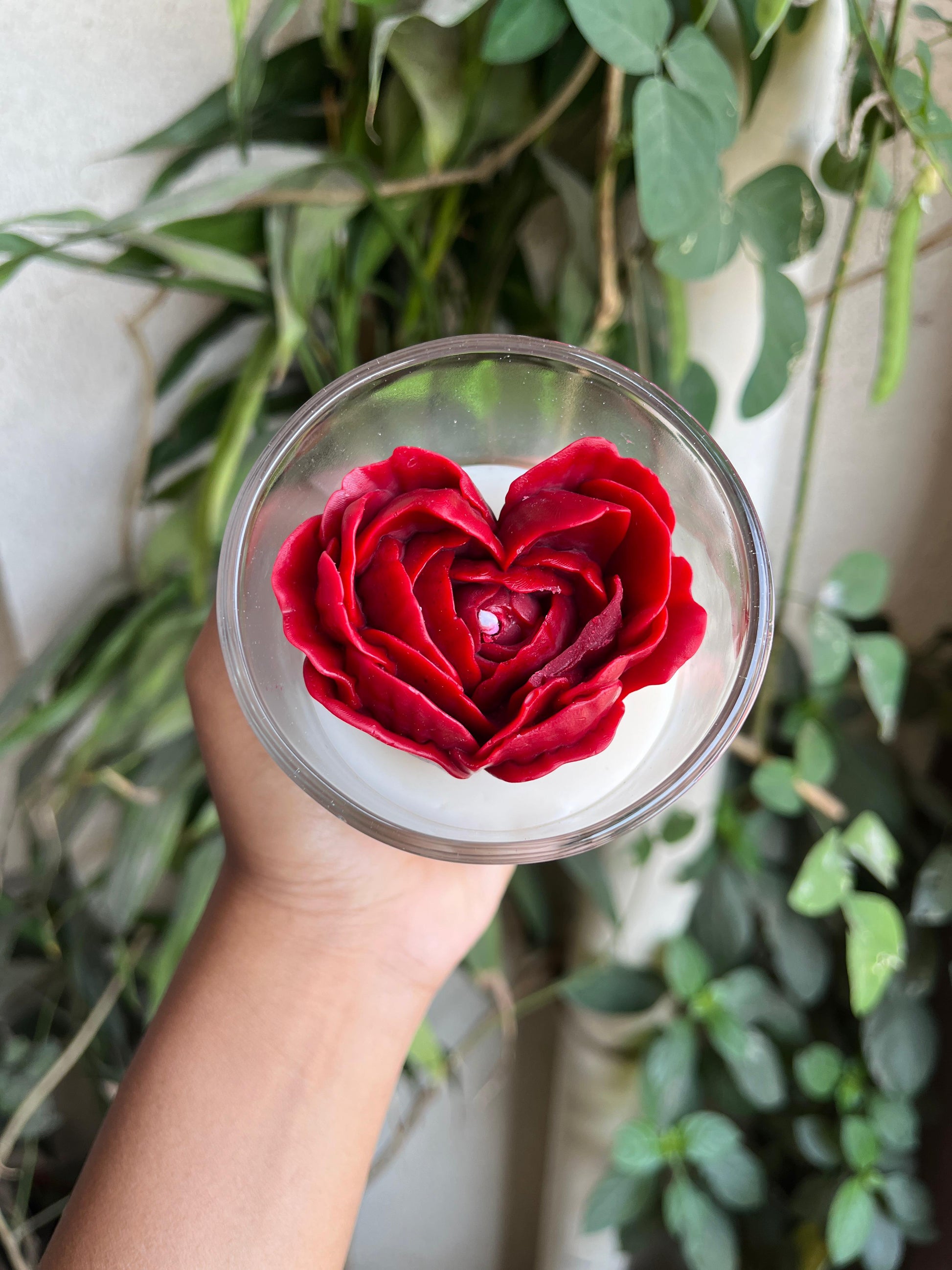 Glass Jar Daisy Candle | Floating Scented Soy Wax with Cotton Wick