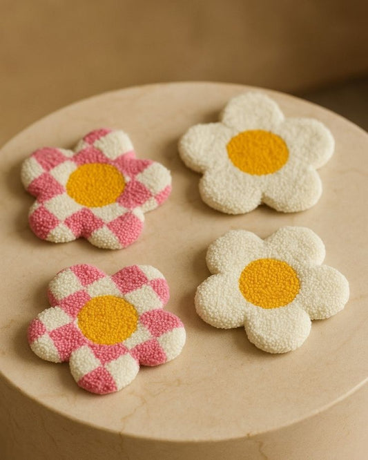 Daisy Daze Tufted Mug Rug